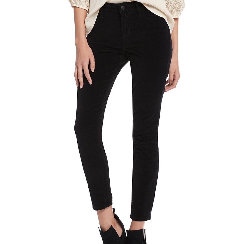 Black, Cropped Joe’s Jeans